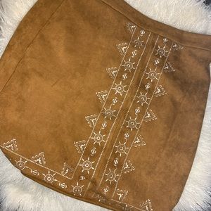 Mi Ami suede skirt with white embroidery!